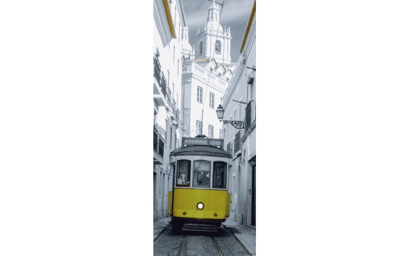 Фотообои FTV-02-00010 Желтый трамвай в Лиссабоне, старый город в черно-белом