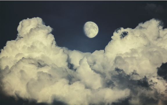 Фотообои MXL-00266 Бежевые облака и Луна в ночном небе
