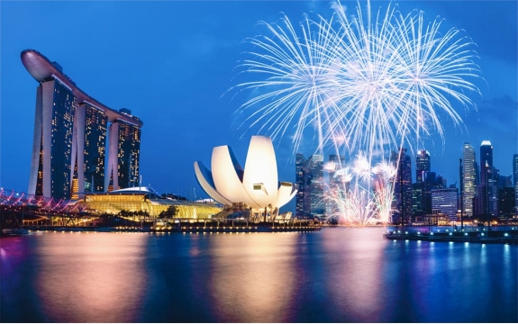 Фотообои FTXL-02-00035 Город Сингапур и ночной фейерверк